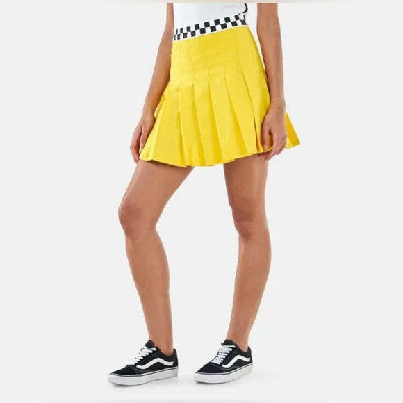 Vans X Tierra Whack pleated skirt in yellow NWT Sz 28 - Picture 2 of 9